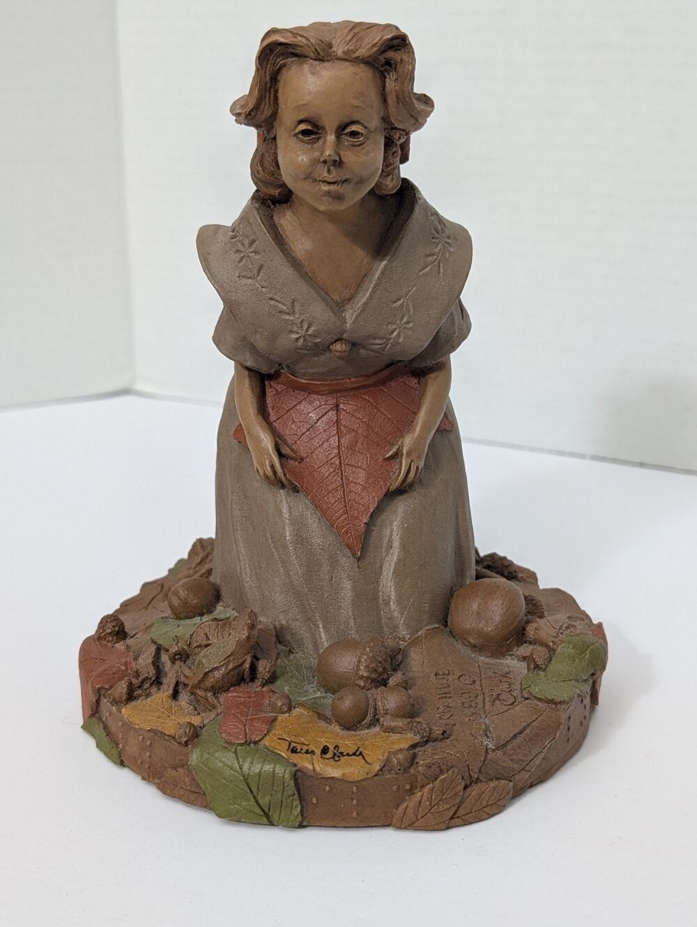 Tom Clark 1988 PRISCILLA Gnome Figurine Cairn Studio Nature Acorn Leaves